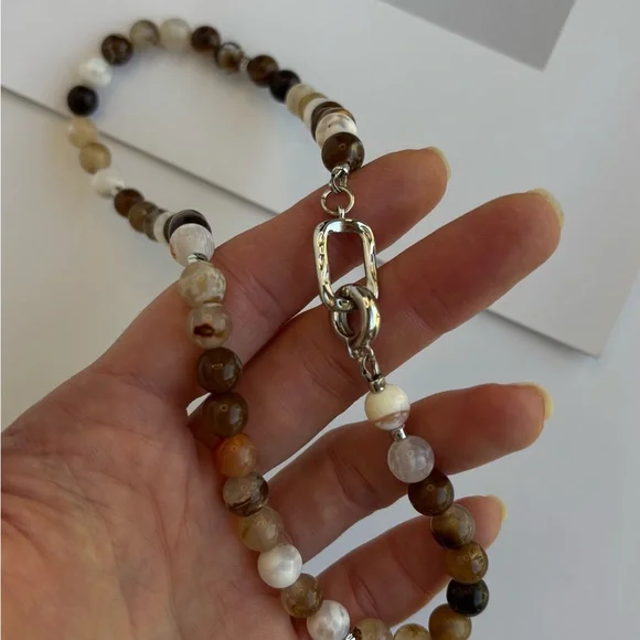 4 Agate Stone Necklace - Picture 2 of 3